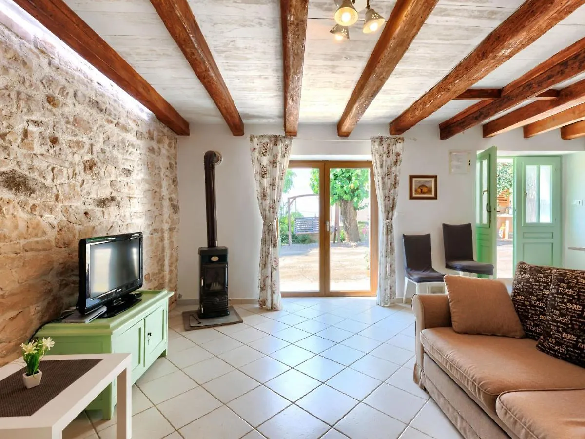Holiday Home Pinia II - Kst127 By Interhome Kastelir