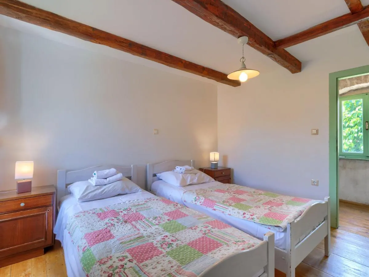 Holiday Home Pinia II - Kst127 By Interhome Kaštelir